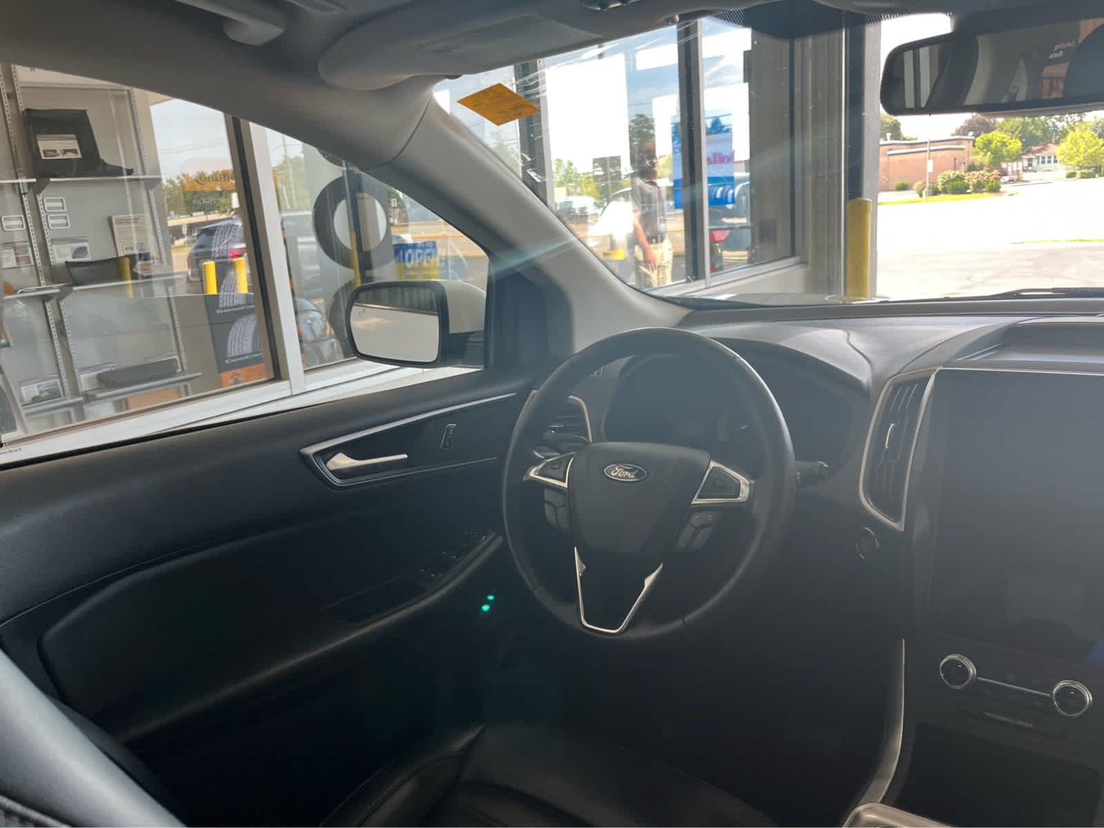 Certified 2024 Ford Edge SEL w/ Convenience Package AWD/4WD image 11