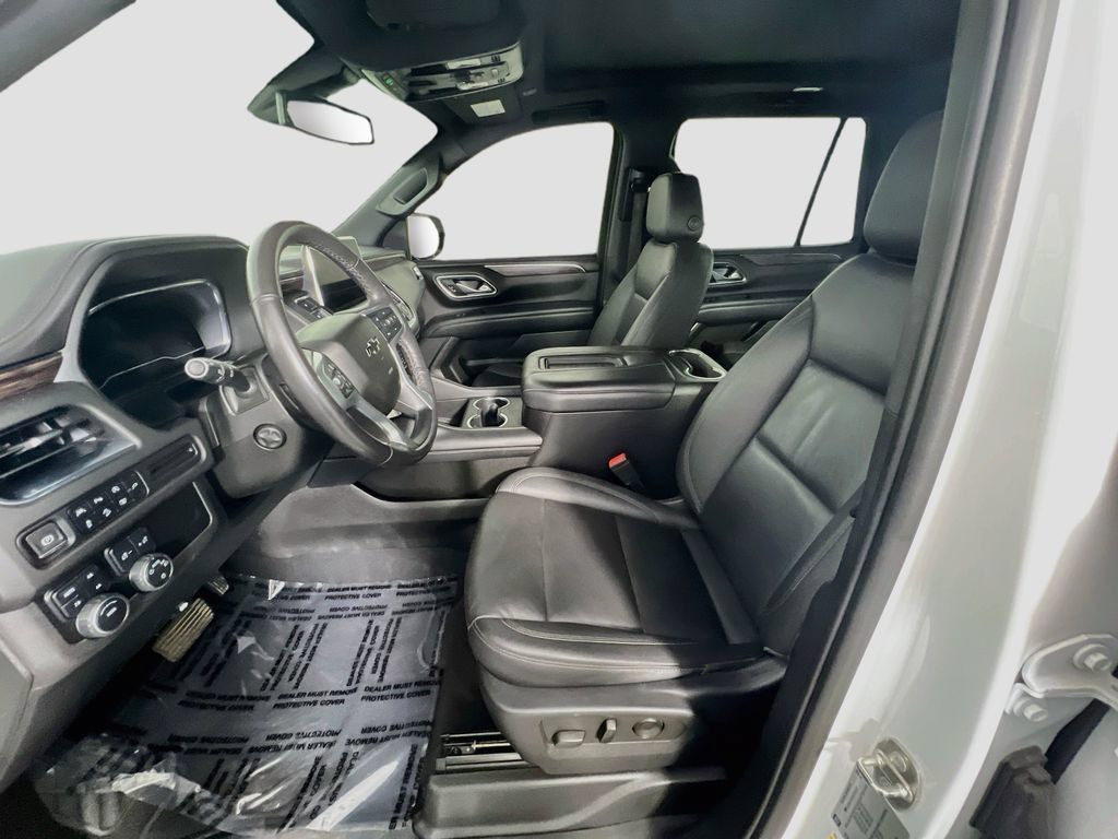Certified 2022 Chevrolet Tahoe Z71 w/ Luxury Package AWD/4WD image 21