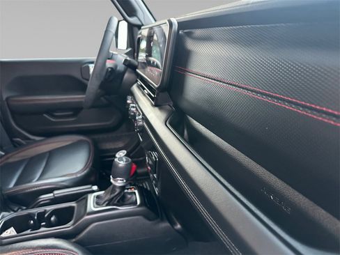 Certified 2024 Jeep Gladiator Rubicon w/ Convenience Group image 20