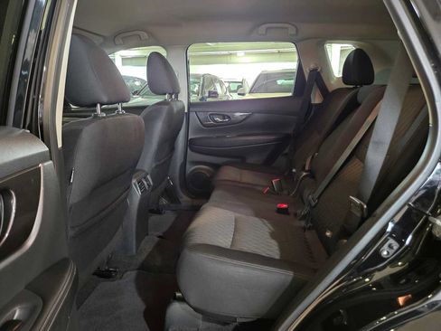 Used 2019 Nissan Rogue SV FWD image 15
