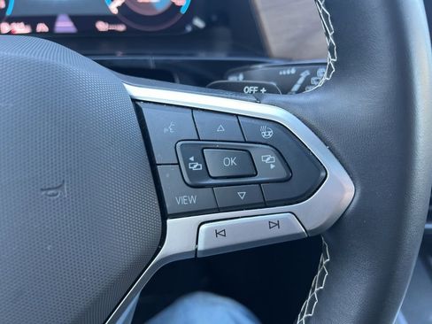 Used 2024 Volkswagen Atlas SE image 18