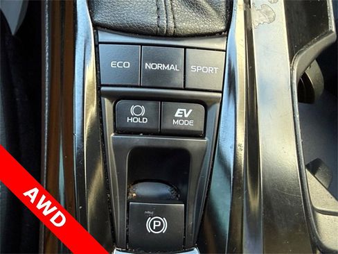 Used 2025 Toyota Camry LE image 30