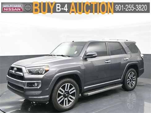 Used 2018 Toyota 4Runner SR5 image 1