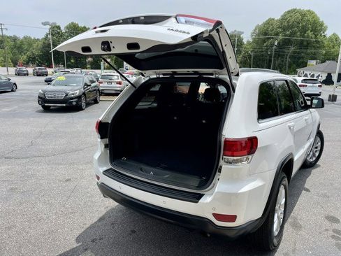 Used 2021 Jeep Grand Cherokee Laredo image 19