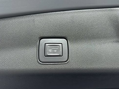 Used 2025 Chevrolet TrailBlazer RS w/ Convenience Package FWD image 33
