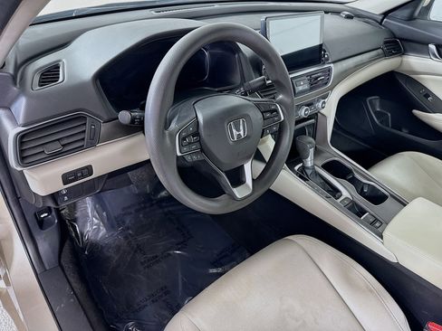 Used 2019 Honda Accord LX image 23