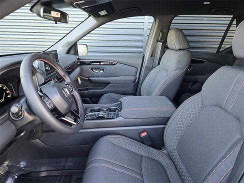 New 2025 Honda Pilot Sport image 27