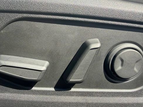 Used 2024 Hyundai Elantra Limited FWD image 20