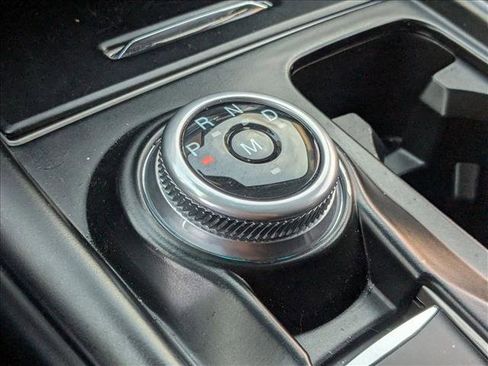 Used 2020 Ford Explorer XLT w/ Equipment Group 202A image 8