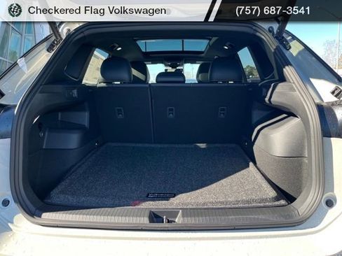 New 2026 Volkswagen Tiguan SE R-Line image 31