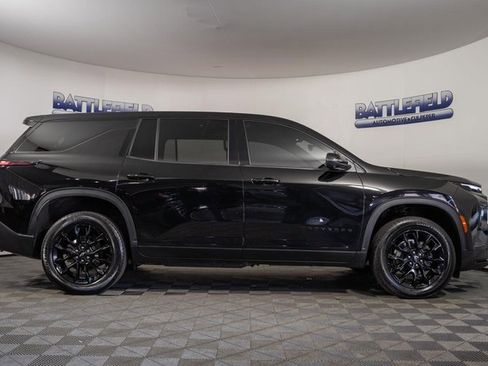 Used 2024 Chevrolet Traverse LS w/ Midnight/Sport Edition image 12