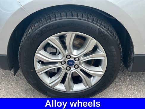 Used 2022 Ford Edge Titanium image 17