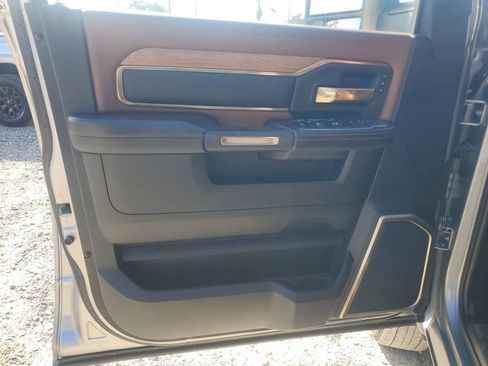 Used 2023 RAM 3500 Limited image 17