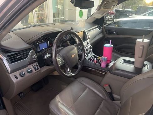 Used 2019 Chevrolet Tahoe LT w/ Luxury Package image 7