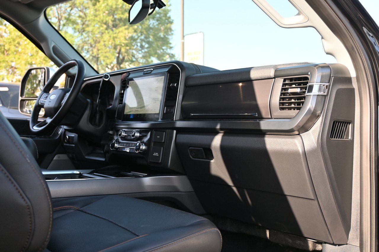 Used 2025 Ford F250 Lariat w/ Chrome Package AWD/4WD image 24