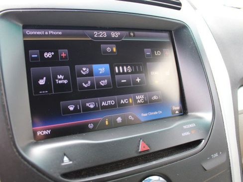 Used 2015 Ford Explorer XLT w/ Equipment Group 202A FWD image 27
