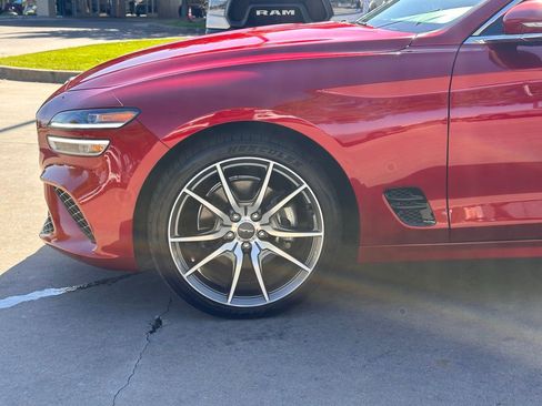 Used 2023 Genesis G70 2.0T image 9