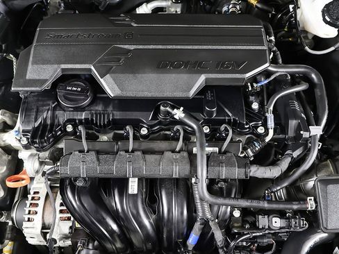 Used 2024 Hyundai Elantra SEL image 16