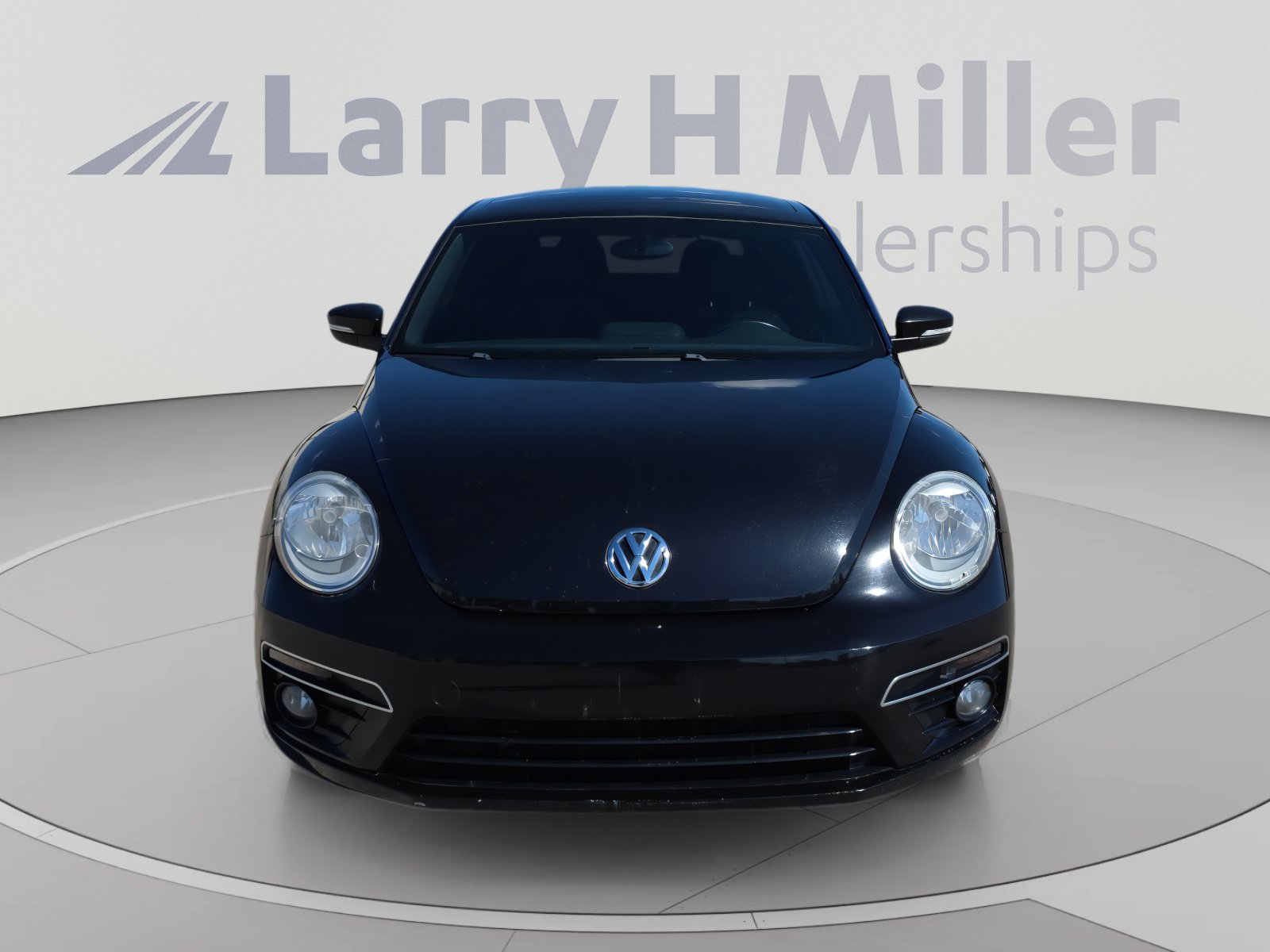 Used 2014 Volkswagen Beetle R-Line FWD image 8