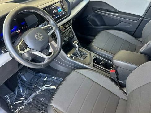 Used 2022 Volkswagen Taos SE FWD image 10