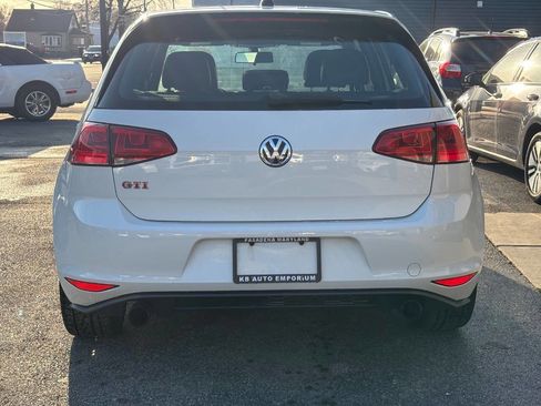 Used 2017 Volkswagen GTI SE image 7