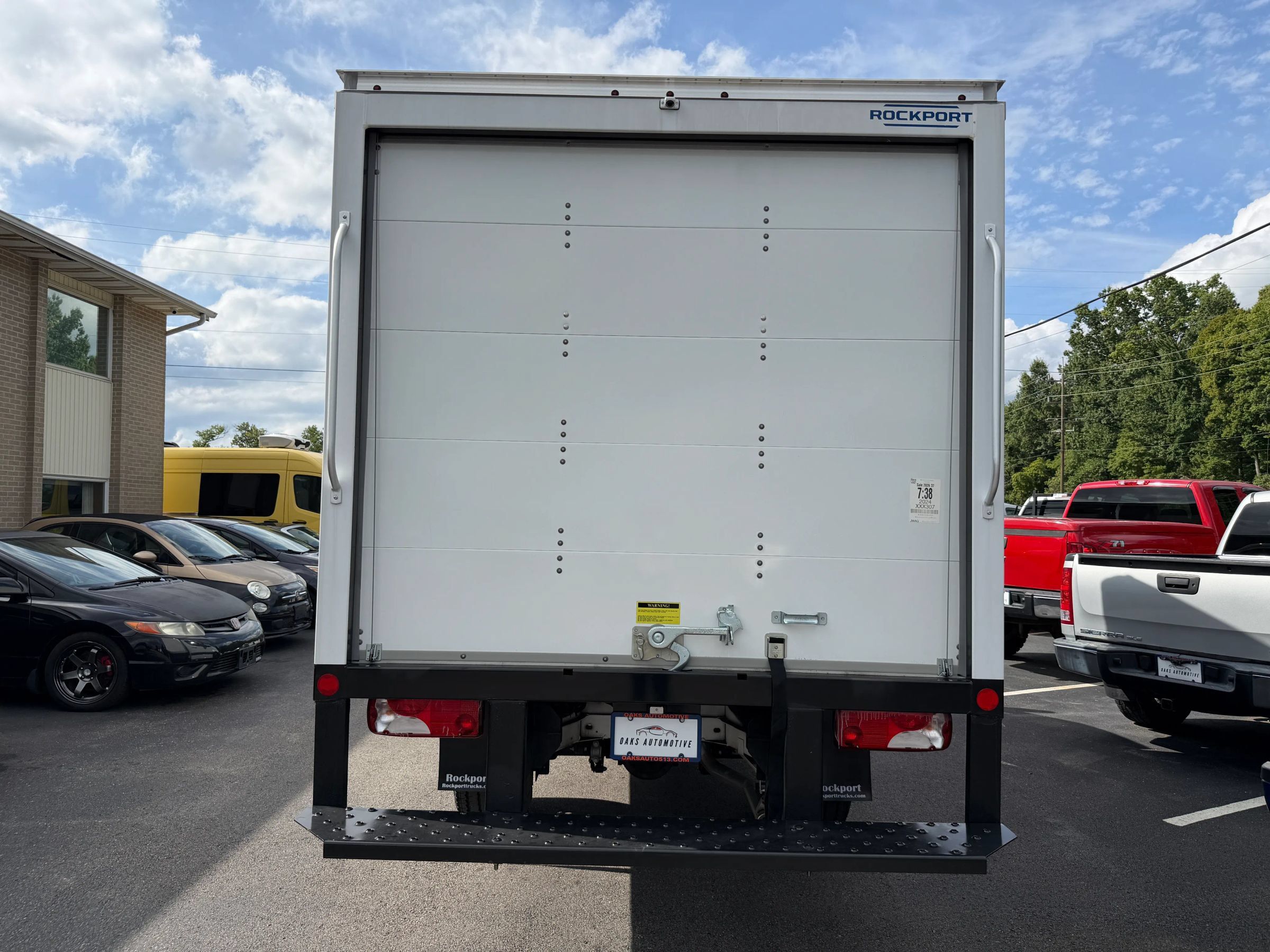 Used 2024 Mercedes-Benz Sprinter 3500 w/ Acoustic Package image 6