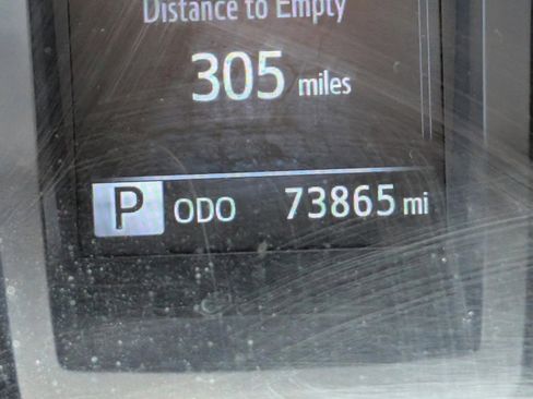 Used 2018 Toyota Tacoma SR image 32