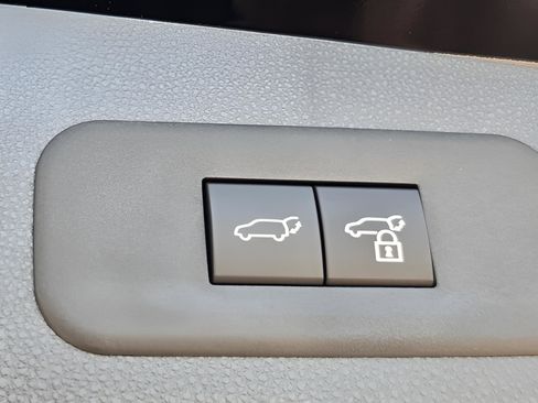 New 2026 Toyota Crown Signia AWD/4WD image 28