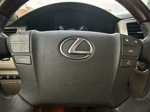 Used 2013 Lexus LX 570 4WD image 18