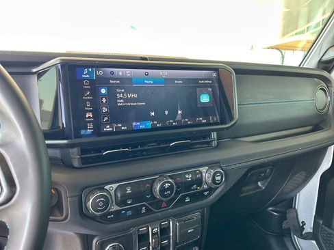 Used 2024 Jeep Wrangler Unlimited Rubicon 4xe image 20