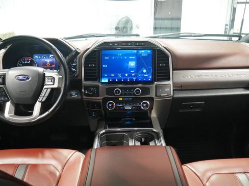 Certified 2022 Ford F250 Platinum image 19