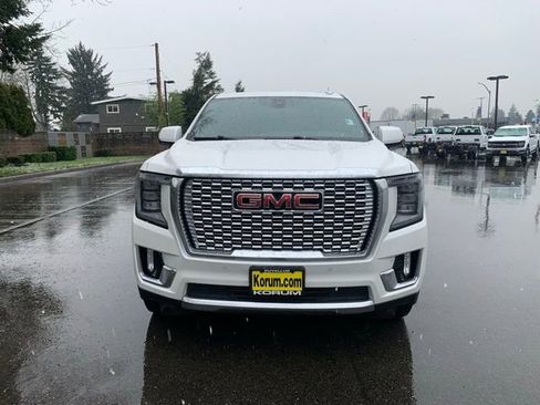 Used 2021 GMC Yukon XL Denali image 10