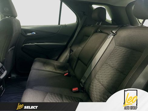Used 2021 Chevrolet Equinox LT image 22
