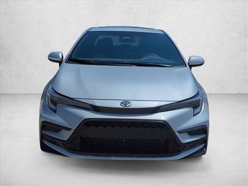 Used 2025 Toyota Corolla XSE FWD image 2