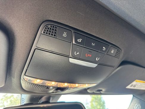 Used 2015 Mercedes-Benz C 300 4MATIC Sedan image 31