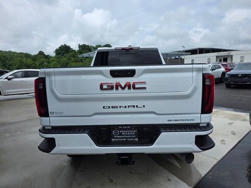 Used 2026 GMC Sierra 2500 Denali w/ Technology Package AWD/4WD image 7
