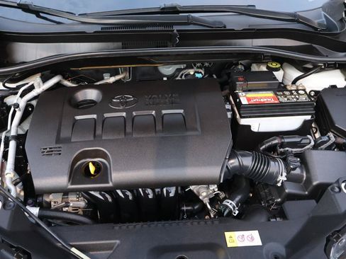 Used 2019 Toyota C-HR XLE FWD image 16