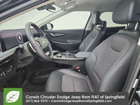 Used 2024 Kia EV6 Light image 18