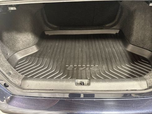 Certified 2017 Honda Civic EX-T image 28