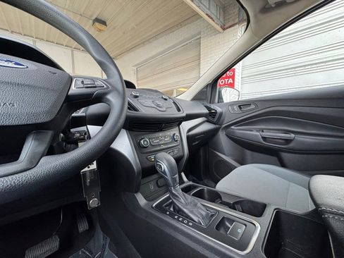 Used 2019 Ford Escape S image 26