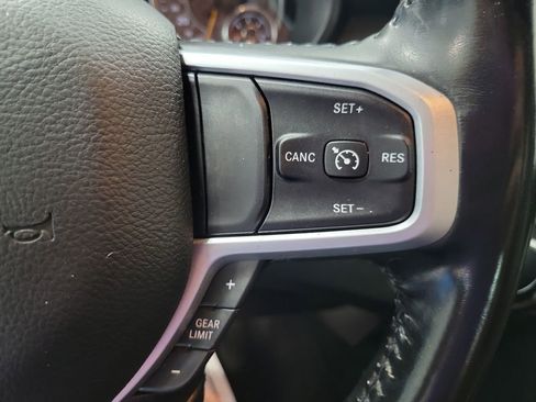 Used 2022 RAM 1500 Big Horn AWD/4WD image 32