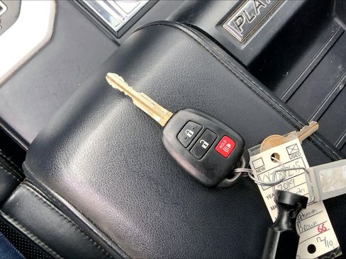 Used 2019 Toyota Tundra Platinum image 14