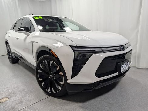 Used 2024 Chevrolet Blazer EV RS AWD/4WD image 2