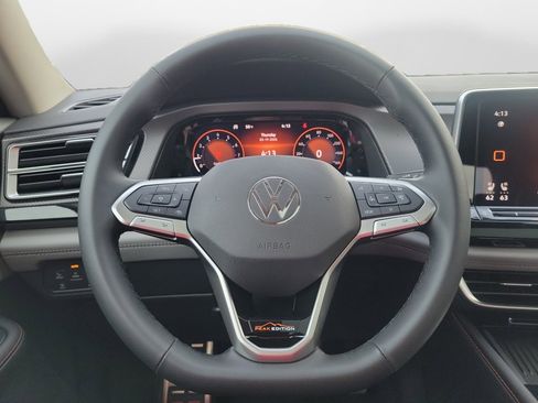 New 2026 Volkswagen Atlas Peak Edition image 10