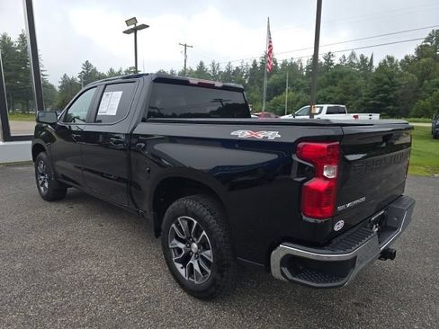 Used 2024 Chevrolet Silverado 1500 LT AWD/4WD image 10