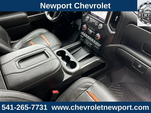 Used 2020 GMC Sierra 2500 AT4 w/ AT4 Premium Package image 16