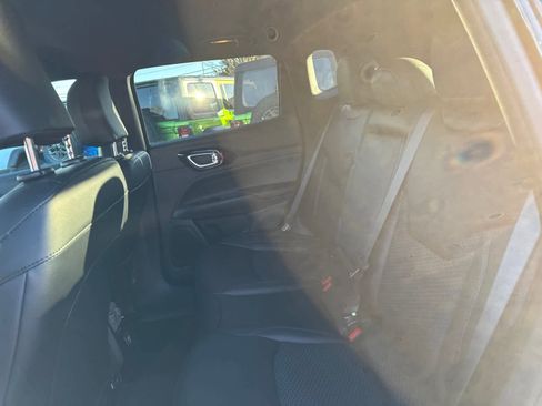 New 2026 Jeep Compass Latitude image 31