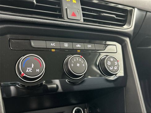 New 2026 Volkswagen Taos S image 30