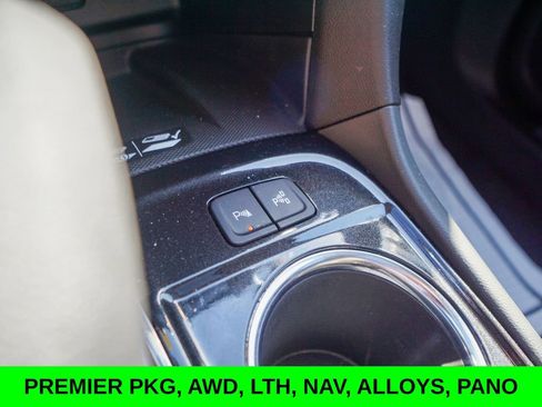 Used 2023 Chevrolet Equinox Premier image 30