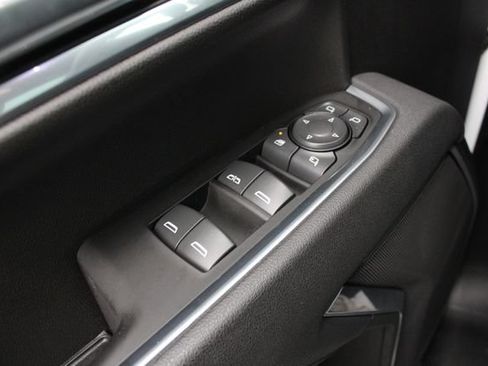 Used 2025 Chevrolet Silverado 2500 LT w/ Z71 Chrome Sport Edition AWD/4WD image 7